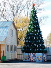 Большие искусственные елки Луганск
